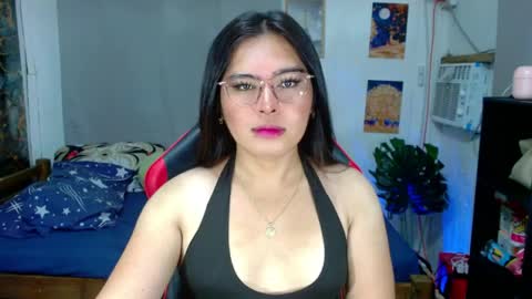 tgirlselena online show from April 10, 2:01 pm