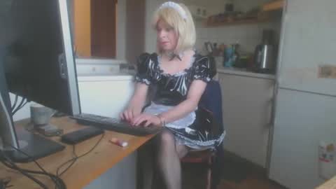 Tgirlsub4DomQ online show from November 16, 1:43 pm