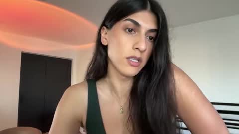 babygirlmami online show from December 17, 10:59 pm