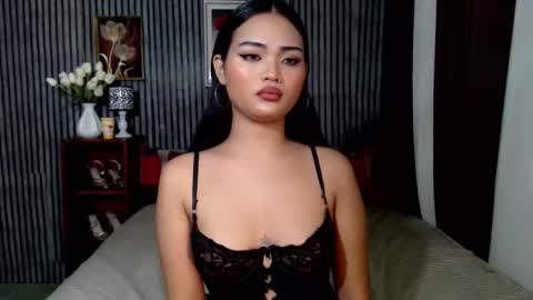 IG Lisa Avery Monroe online show from January 17, 9:11 pm