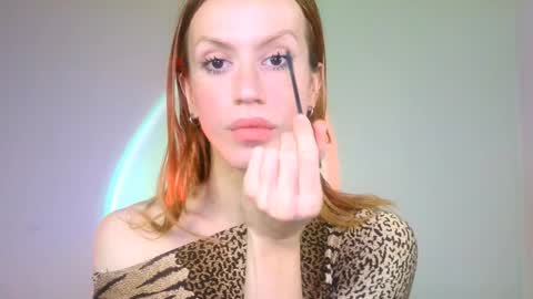 Yolanda online show from January 28, 5:24 pm