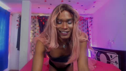 Goldie online show from December 18, 5:42 pm