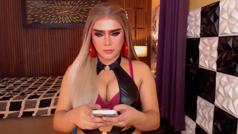 Paula online show from March 15, 8:28 am