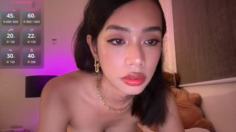 Amber DONT FORGET TO FOLLOW ME AND THUMBS UP online show from November 22, 4:53 pm