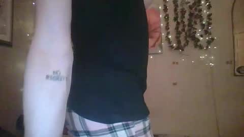 sillymillie0 online show from April 20, 11:50 pm