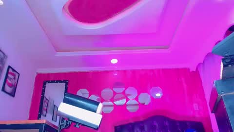 tiffanymackensyy69 online show from April 18, 2:02 am