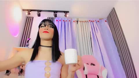 Snapshot of timmy_boyy chatting on March 4, 12:39 am Hallie And Annie online show from March 4, 12:39 am