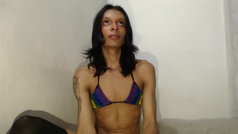 Snapshot of tinaa_williams chatting on February 28, 5:59 am tinaa_williams online show from February 28, 5:59 am