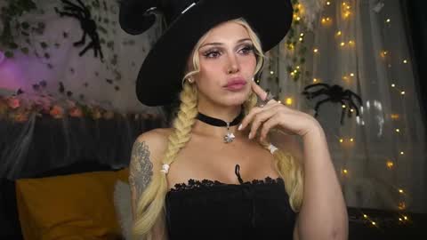 Aliana Vamboo online show from October 29, 5:55 pm