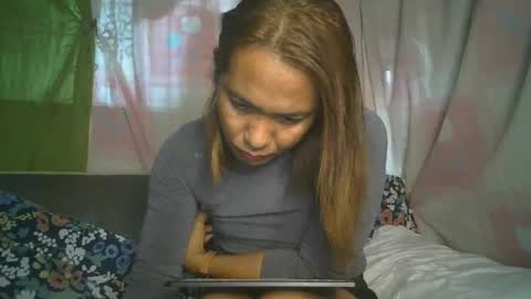 Snapshot of transhottie28 chatting on February 14, 10:26 pm transhottie28 online show from February 14, 10:26 pm