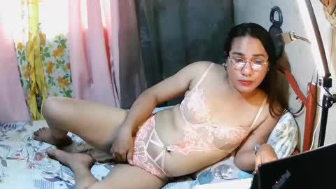 transhottie28 online show from October 22, 2:02 am