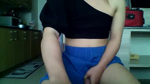 Snapshot of trishia00 chatting on September 25, 2:29 am Trishia00 online show from September 25, 2:29 am