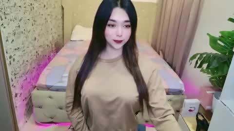 ts_yoshi_ online show from February 27, 4:46 pm