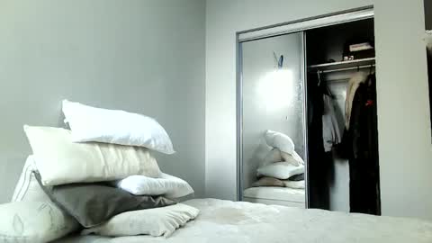 Amber White online show from December 13, 8:26 pm