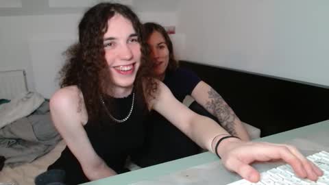 TSBubbles online show from December 4, 10:03 pm