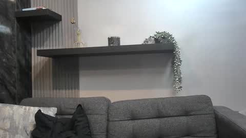 Lexi Longg online show from April 21, 2:51 am