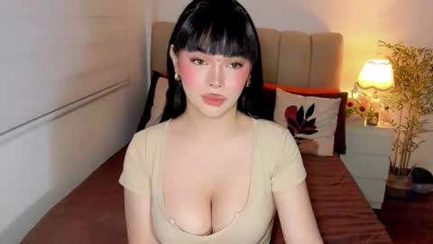 Snapshot of tspearlofasia chatting on September 16, 9:47 am Graciella online show from September 16, 9:47 am