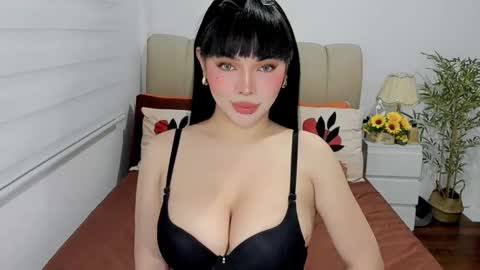Snapshot of tspearlofasia chatting on September 21, 7:25 am Graciella online show from September 21, 7:25 am