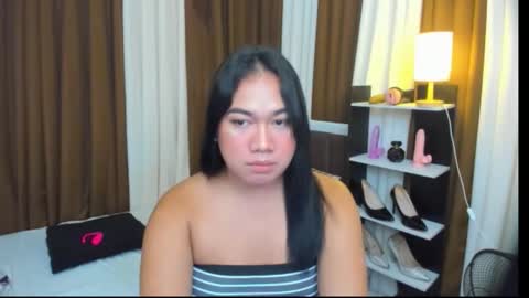 Karen Oquio online show from October 3, 7:08 am