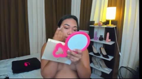 Karen Oquio online show from October 4, 8:48 am