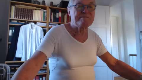 FINN but call me NANNA online show from January 15, 11:21 am