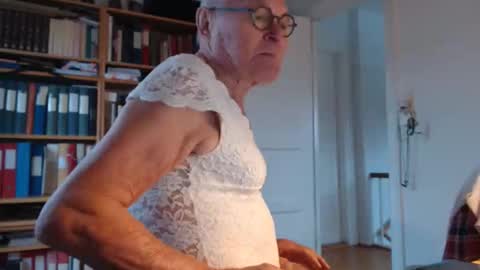 FINN but call me NANNA online show from November 20, 11:43 am