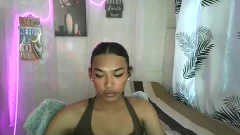 Ms. Criza online show from April 21, 2:51 am