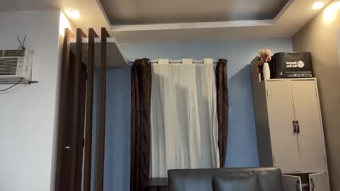 BARBIE- DONT FORGET TO FOLLOW ME AND GIVE ME THUMBS UP online show from November 22, 10:50 am