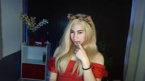 urfave_bbgirl online show from November 25, 10:28 am