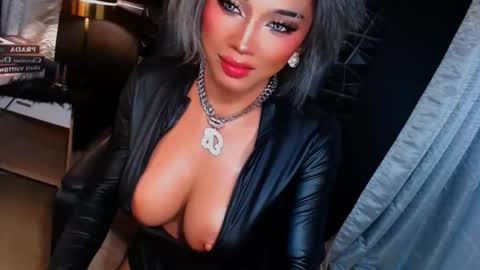 My bella 3 online show from October 5, 8:48 am