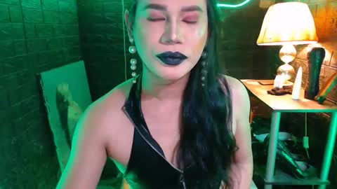 queen norelle online show from October 22, 6:26 am