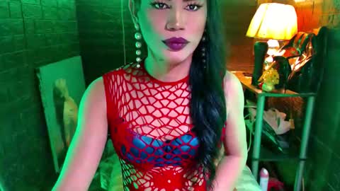 queen norelle online show from April 18, 5:15 pm