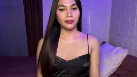 urhottylicious_cum online show from June 10, 2:27 pm
