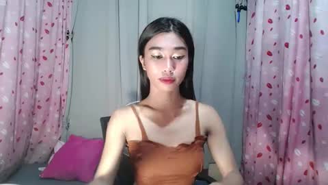 urloverjasmine_xx online show from April 20, 9:44 am
