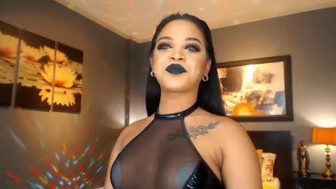 UrMajestyTyra online show from April 21, 2:51 am