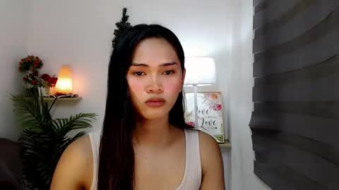 ursandra_xx online show from November 16, 5:50 am