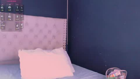 Snapshot of valen_thompson chatting on January 11, 11:02 pm IG-valen mendoza99 twitter valenthompson99 online show from January 11, 11:02 pm