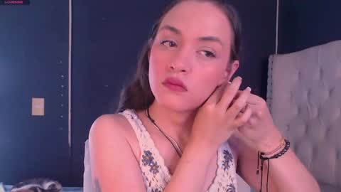 Snapshot of valen_thompson chatting on February 27, 11:59 pm IG-valen mendoza99 twitter valenthompson99 online show from February 27, 11:59 pm