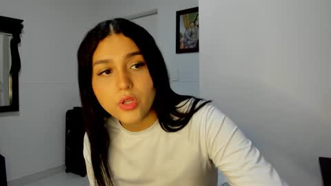 Snapshot of valeri_cooper23 chatting on October 4, 4:13 am valeri cooper online show from October 4, 4:13 am