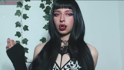 vamp online show from April 22, 4:19 am