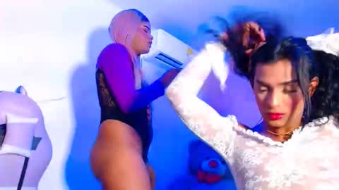 vannesa01 online show from March 10, 8:23 pm