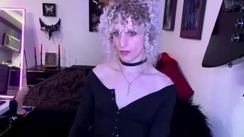 vantablossom online show from December 17, 7:14 am