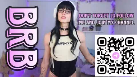 Snapshot of velvet_ludo chatting on October 20, 4:15 am Call me Ludo online show from October 20, 4:15 am
