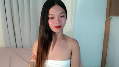 venus_mirage online show from April 14, 9:25 am