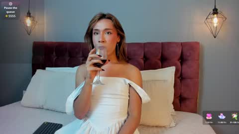 victoria online show from September 22, 7:30 pm