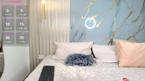 Snapshot of violetta_ross chatting on September 18, 12:10 pm violetta_ross online show from September 18, 12:10 pm