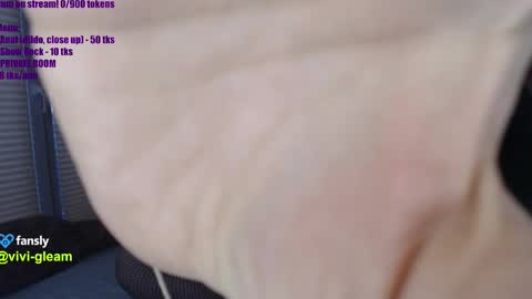 Vivi Gleam online show from April 11, 4:43 pm