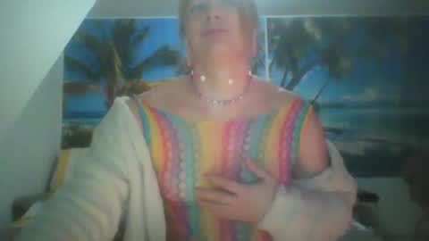 Emilia inst  online show from December 28, 8:58 pm