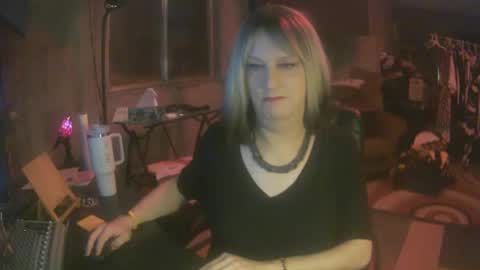 Snapshot of whisperlace chatting on January 12, 7:43 am Whisper online show from January 12, 7:43 am