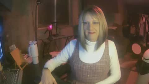 Snapshot of whisperlace chatting on January 21, 5:28 am Whisper online show from January 21, 5:28 am